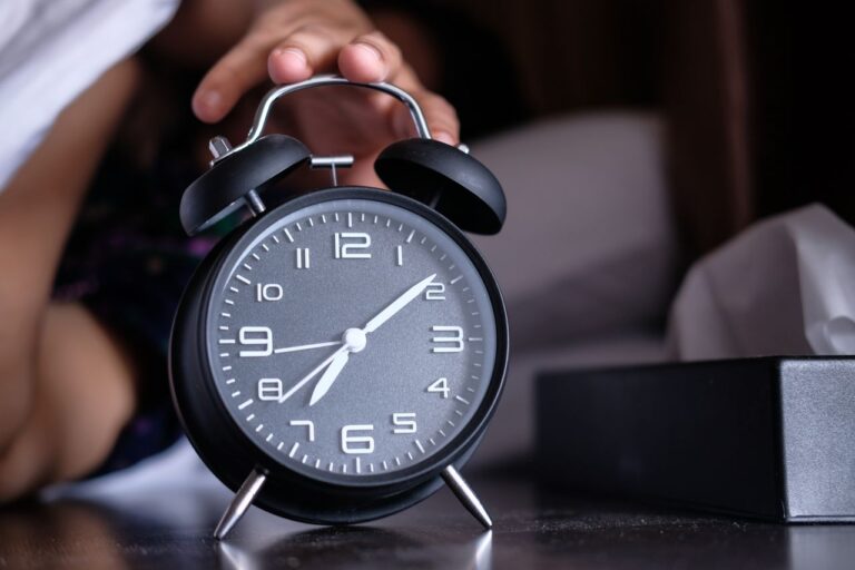 The Three Sleep Habits That Age Your Brain Faster