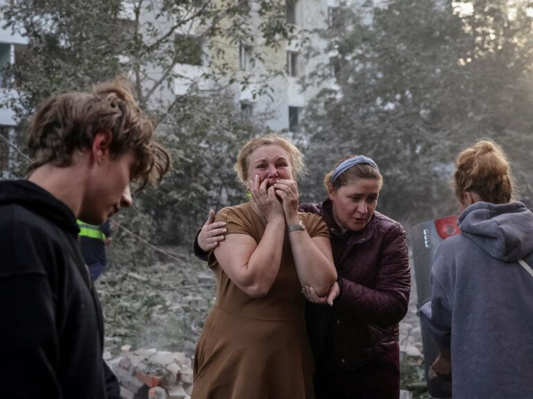 At least 8 killed as Russia strikes Ukraine a day after Zelenskyy warning