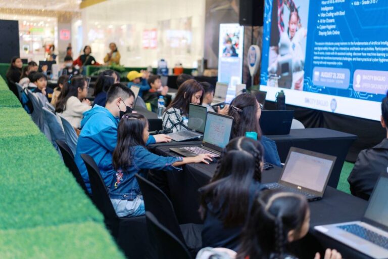 SM City Baguio shares love of learning through AI, connecting generations in the digital age
