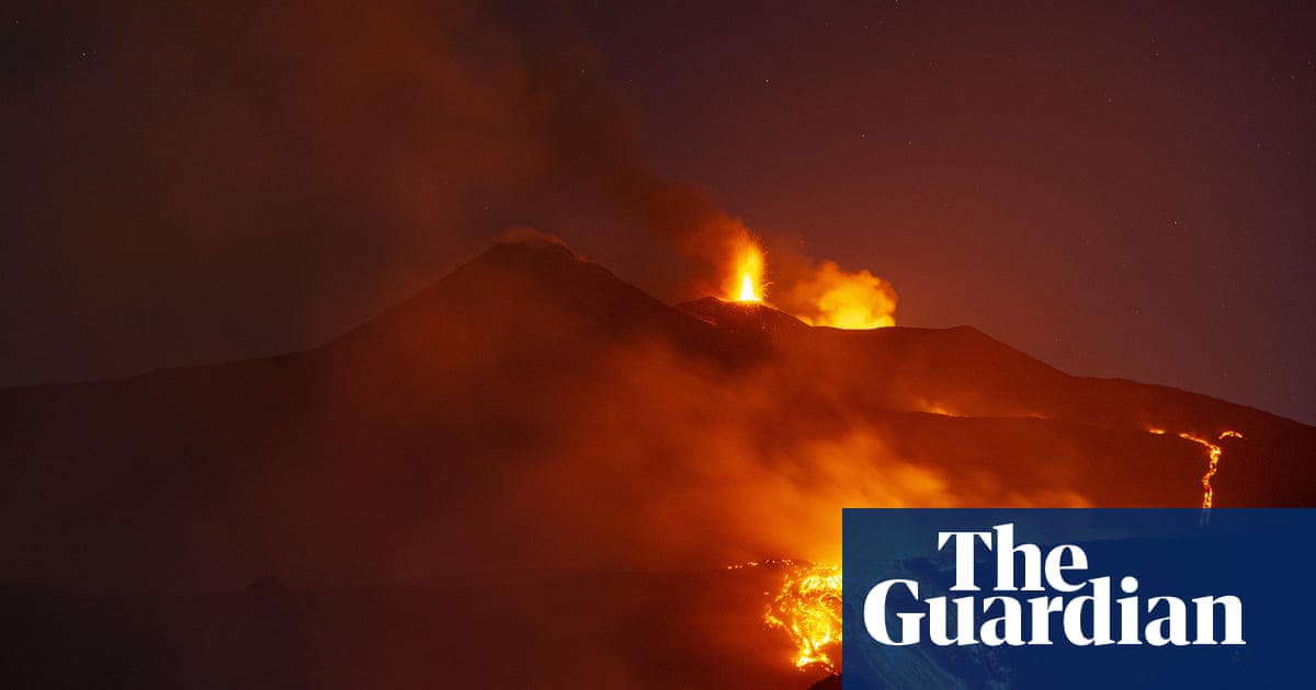 US tourist dies after being struck by lightning on Italy's Mount Etna