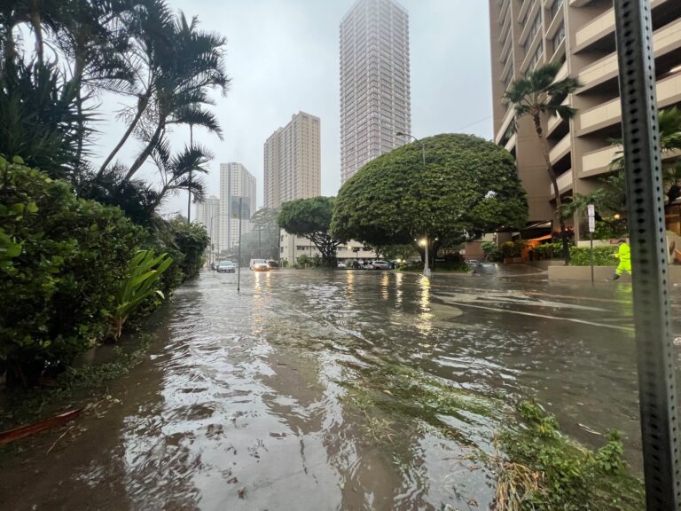 What you need to know about Hurricane Lala recovery: All public schools, state and county offices closed Tuesday