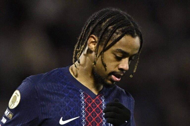 Liverpool agree £123m deal for PSG forward Barcola