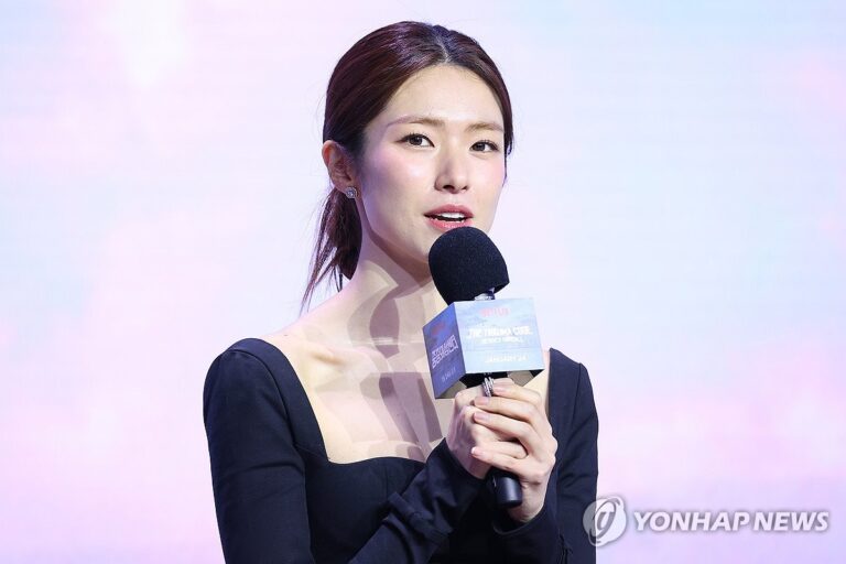 Koreans dig into family roots amid actor Ahn Ha-young's ancestry controversy
