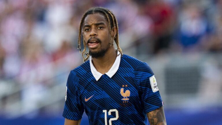 Liverpool and PSG Clash Over €150 Million Price Tag for Bradley Barcola