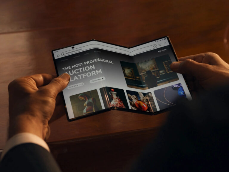 Huawei, Apple launch foldable phones in September