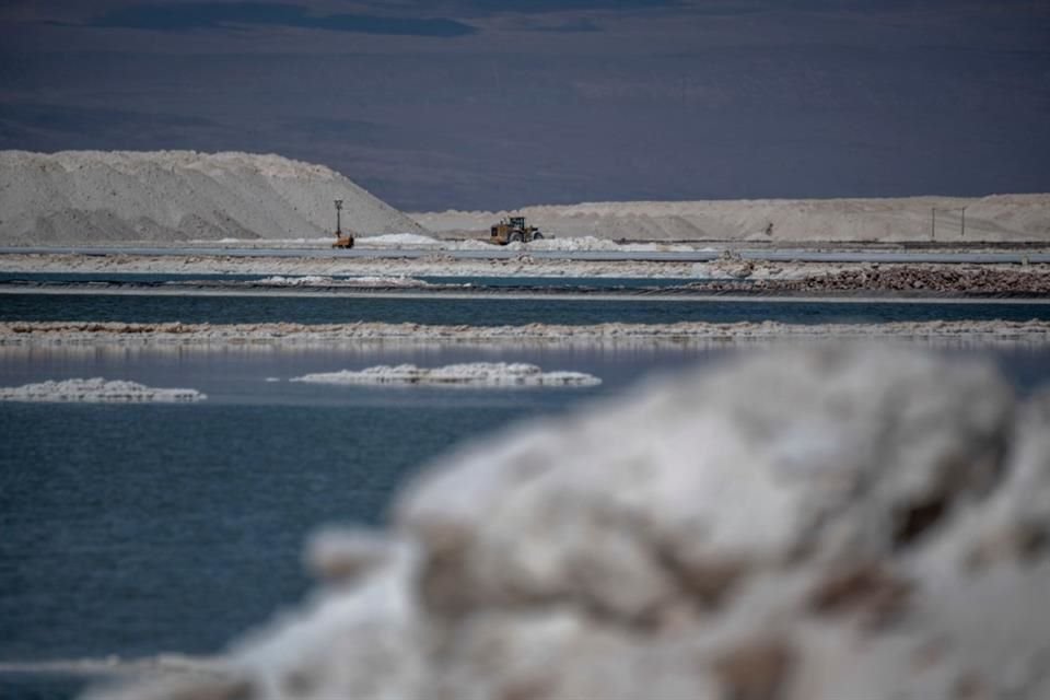Mexico's LitioMx Stalls as Sodium Batteries Rise and Funding Remains Low