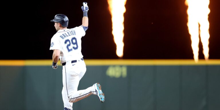 Cal Raleigh hits 3 homers as Mariners rout red-hot Phillies