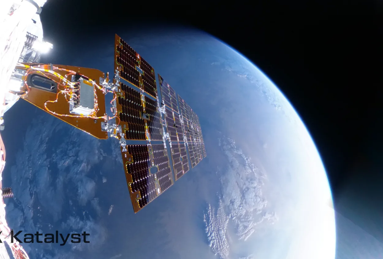 Rescue satellite gets close to NASA's doomed telescope, even if it can't save it