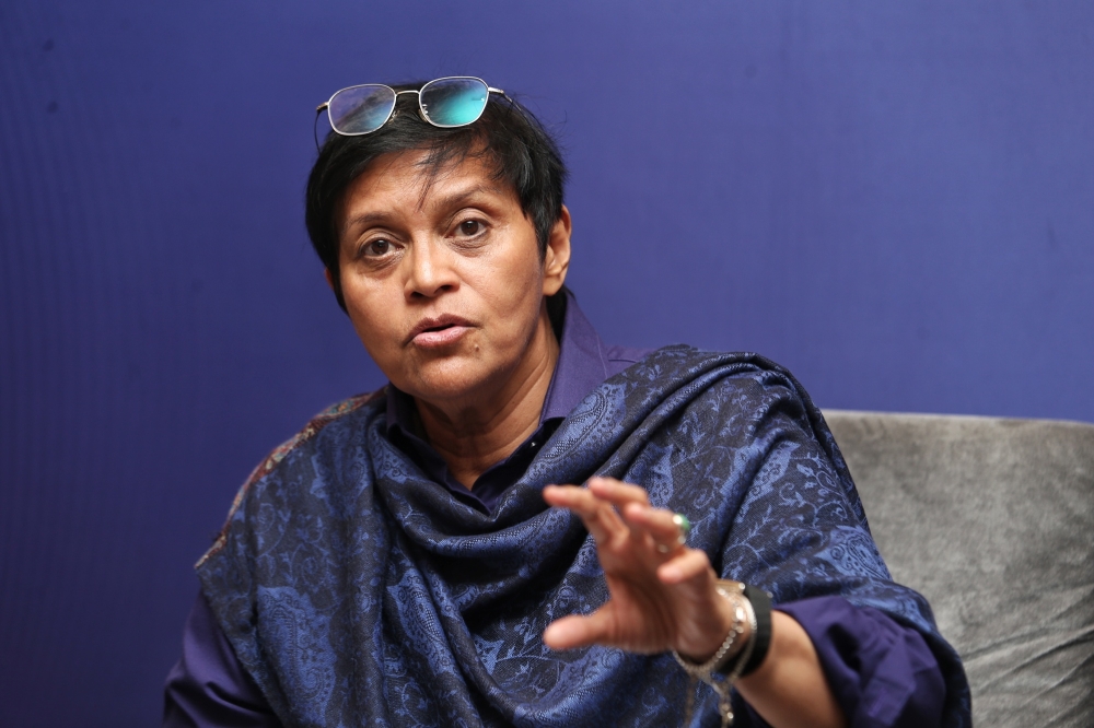 Azalina urges parties to formally state stand on political finance bill