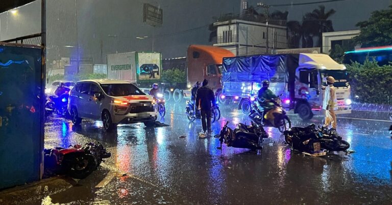 Mercedes-Benz Hits Six Motorcycles in Ho Chi Minh City, Leaving One Dead