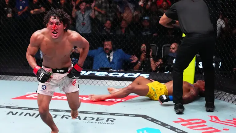 Barcelos stretchered out, hospitalized after TKO loss in UFC main event