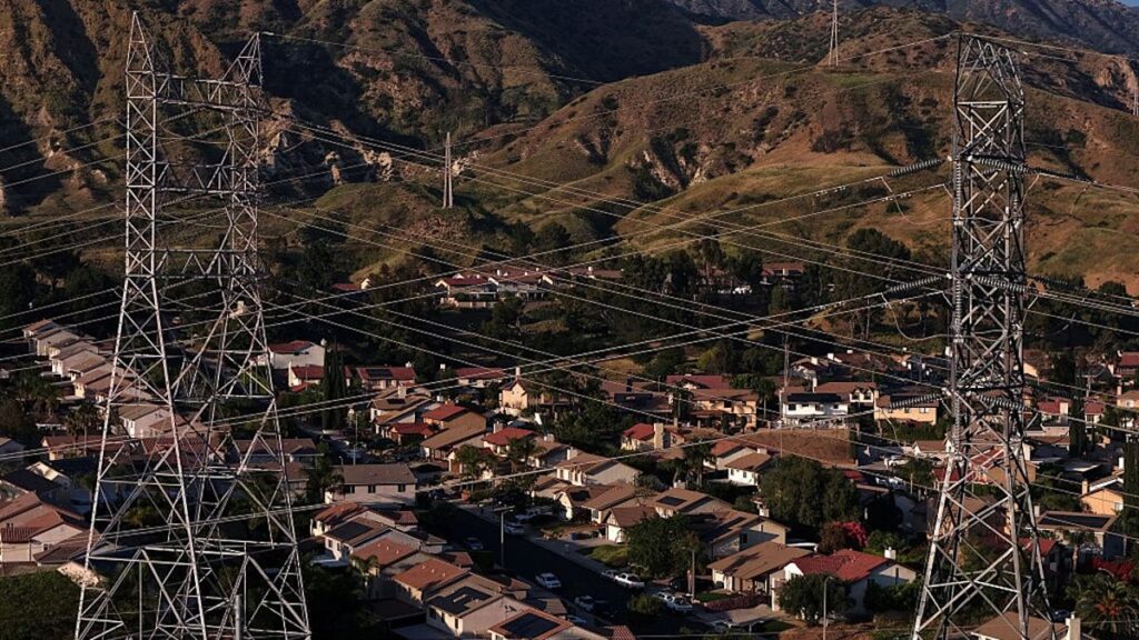 Energy Department will spend 2 billion to upgrade aging power grid