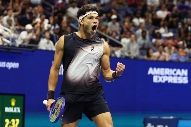 Ben Shelton Defeats Carlos Alcaraz to Reach US Open Semifinals