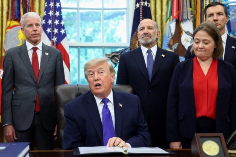 How Trump's Planned Iowa Steel Mill Highlights Midterm Strategy
