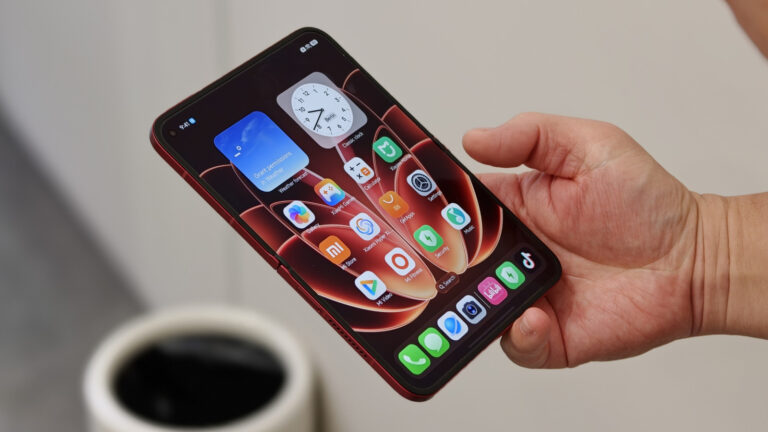 Xiaomi 18 Fold Hands-On: An Attractive Foldable With Powerful Specs