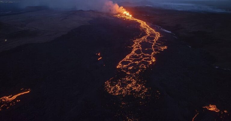 New Islands Appear After Indonesia Anak Krakatau Volcano Erupts