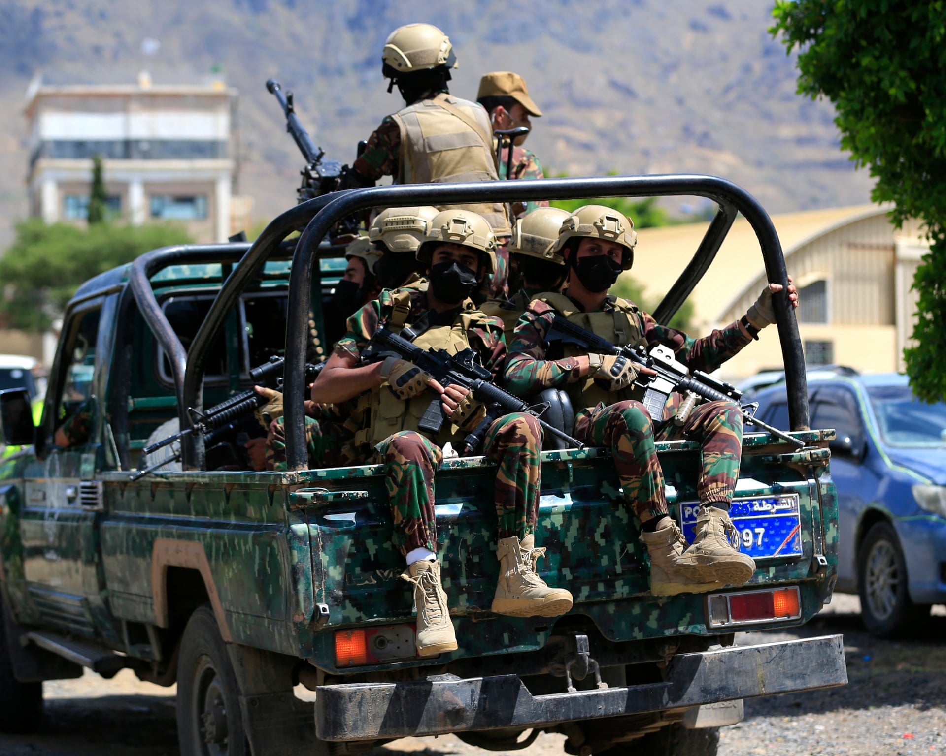 Yemen Fighting Intensifies; Tehran Sets Conditions to End War