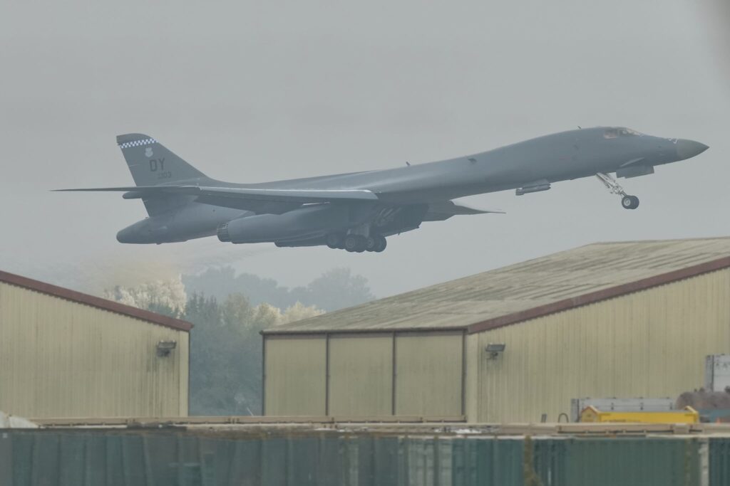 US Withdraws B-1 Bombers from UK Fairford Base Amid Iran Fears