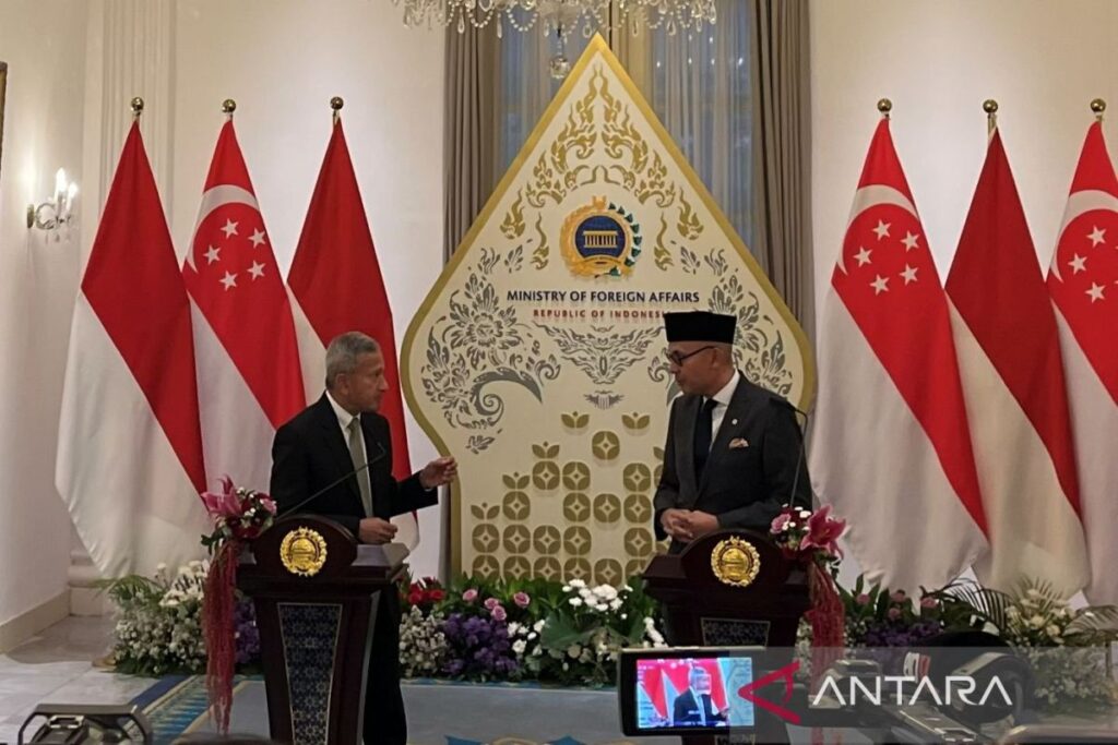 Indonesia Backs Singapore ASEAN Chair Role for 2027