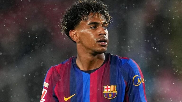 Lamine Yamal Flies to London for 70th Ballon d'Or Ceremony