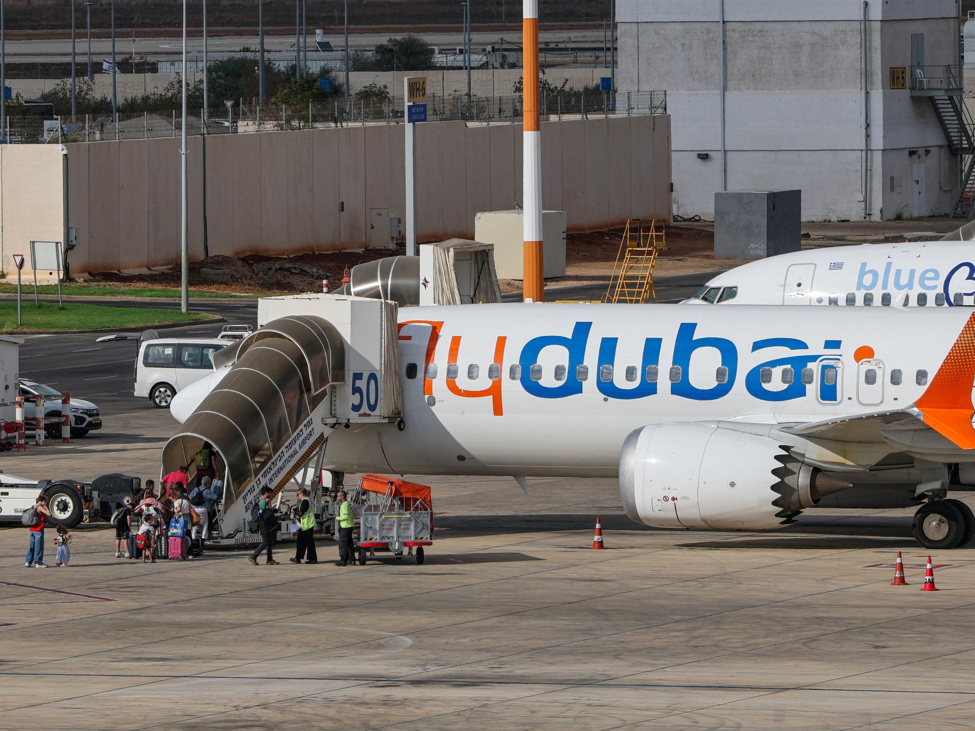 How was Flydubai co-pilot cleared despite being deemed a security risk