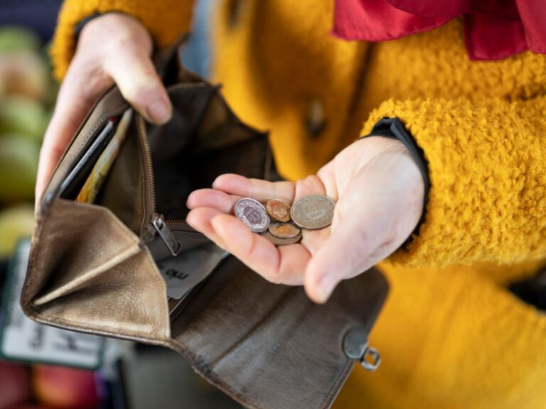 Switzerland Social Assistance Recipients Reach 267,300 in 2025