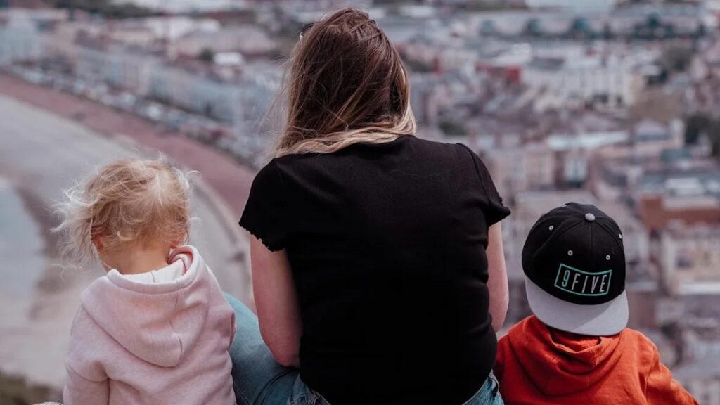 Florida Mother Arrested After Leaving Four Kids Alone For Vegas Trip