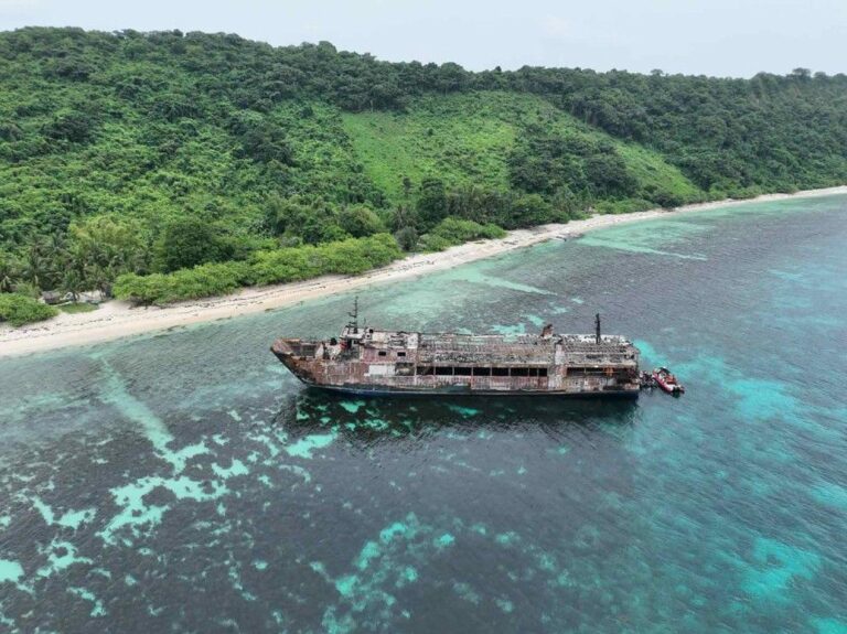 PCG Transfers MV June Aster Victims' Remains to El Nido